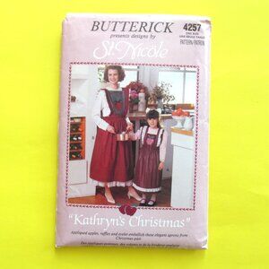 2/$20 Vintage Butterick Apron sewing pattern Christmas design UNCUT